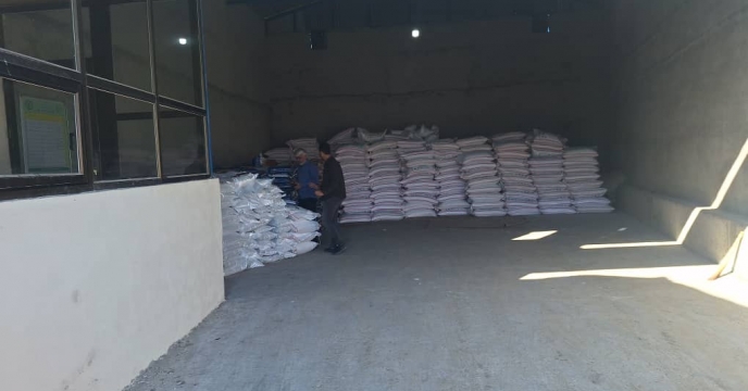 پایش حضوری از کارگزاری های توزیع کود در فریدونکنار