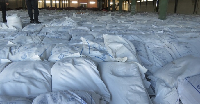 توزیع 363 تن کود برای توسعه کشت دانه های روغنی  بهشهر 