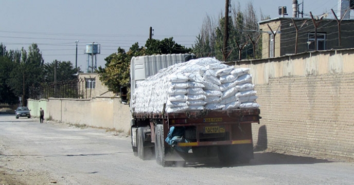 حمل و ارسال 545 تن انواع کود شیمیایی به شهرستان رزن در خرداد ماه سالجاری