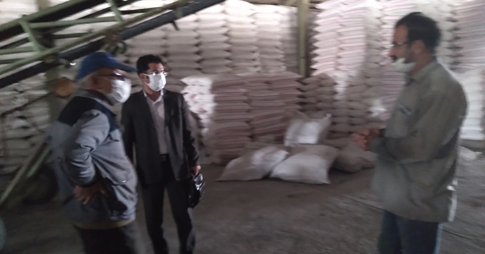 بازدید مدیر شرکت خدمات حمایتی کشاورزی استان همدان از عملیات تخلیه کود شیمیایی