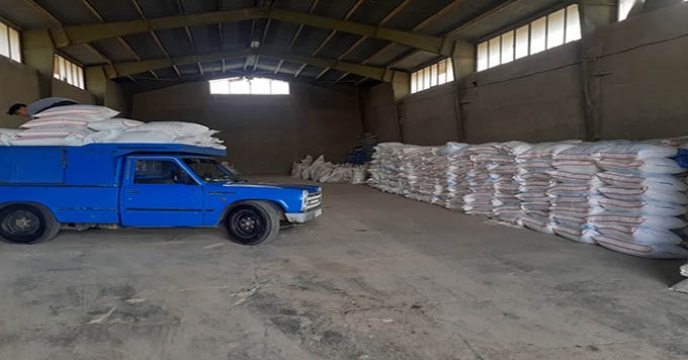 توزیع 112 تن کود شیمیایی اوره در بین کشاورزان شهرستان کبودرآهنگ از طریق کارگزاری اتحادیه تعاون روستایی کبودرآهنگ