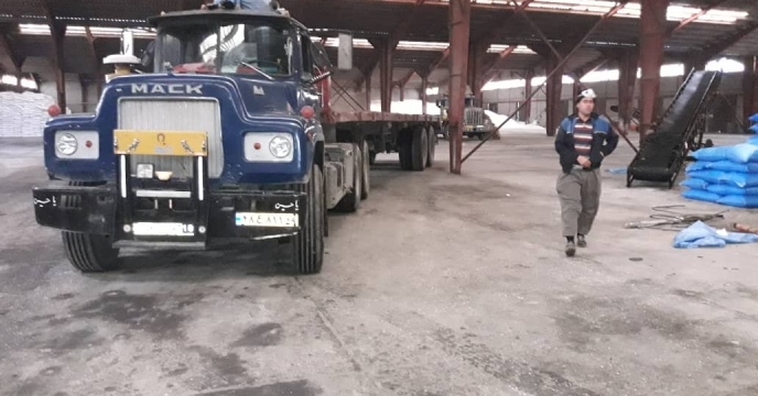 تخلیه سریع حمل کامیونها از مبادی به منظور انگیزه بیشتر جهت حمل کود به استان گلستان