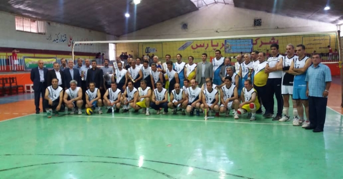 برگزاری مسابقات والیبال در سالن ورزشی شرکت خدمات حمایتی کشاورزی استان آذربایجان شرقی