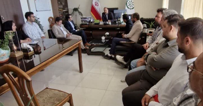 بررسی عملکرد واحدها، طرح مسائل کارکنان و تقدیر از مسئول حراست در جلسه مدیریت شرکت خدمات حمایتی کشاورزی استان سمنان