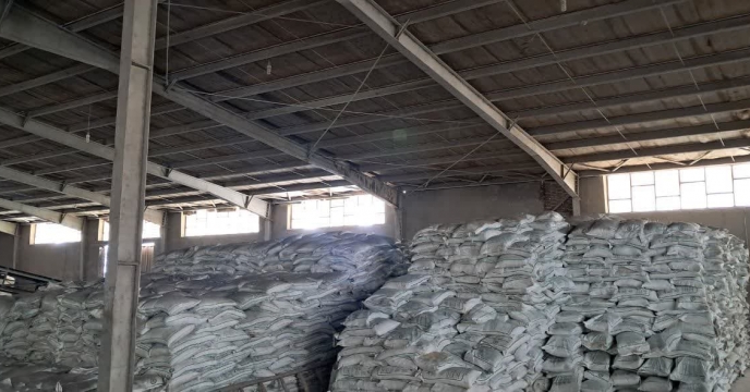 بین کارگزاران شهرستان ارزوئیه میزان 3628 تن کود یارانه ای تامین شده است
