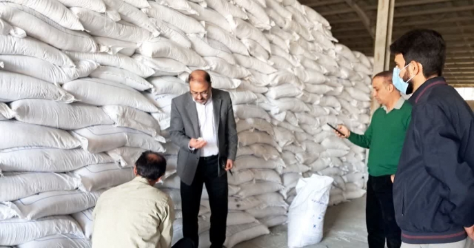 نظارت بر تولید نهاده‌های کشاورزی؛ نمونه‌برداری از پارت ۲۲ کلرور پتاسیم گرانوله در استان کرمان