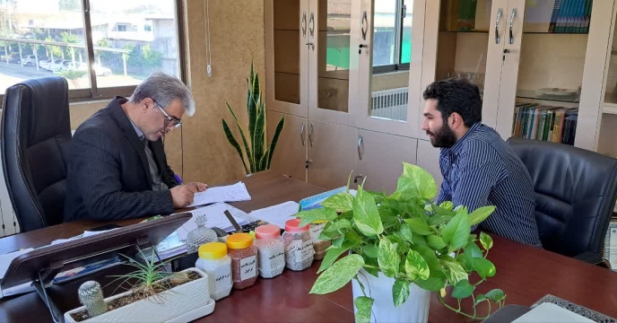 پیگیری مسئولانه مطالبات کارگزاران توزیع نهاده های کشاورزی روی میز خدمت هفته جهادکشاورزی