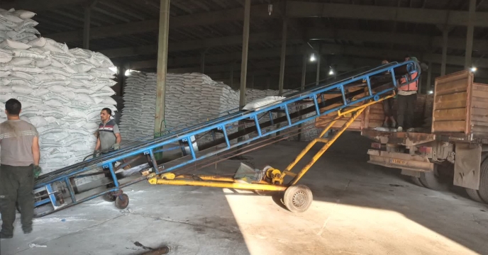 تأمین ۸۹۷ تن کود شیمیایی برای کشاورزان گیلانی در ماه گذشته