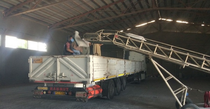 پشتیبانی از کشاورزان شهرستان سوران با توزیع کودهای کشاورزی بهبود می یابد 