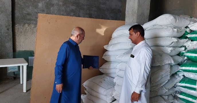 بازدید گروه پایش مواد کودی از انبار تعاون روستایی شهرستان سراوان انجام شد 