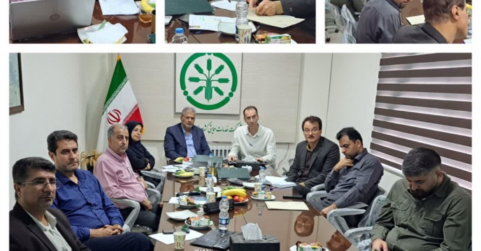 بازگشایی پاکت مناقصه بارگیری،حمل و تخلیه با حضور  دبیر کمیسیون معاملات در شرکت خدمات حمایتی کشاورزی گیلان
