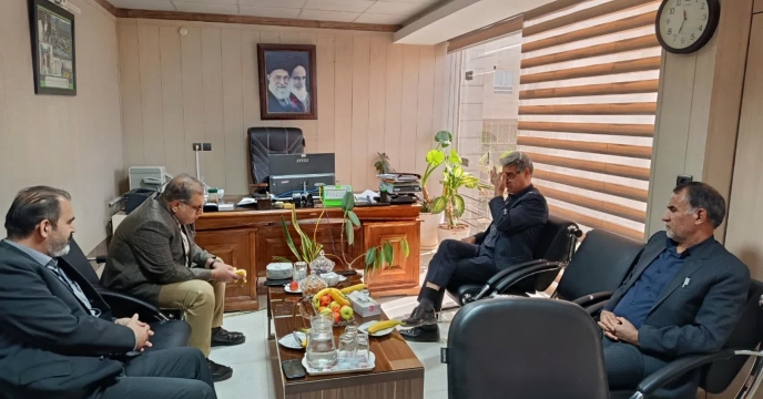    نمونه برداری مجدد ازکود سولفات پتاسیم گرانوله با حضور مدیرمحترم مرکز تحقیقات کاربردی  نهاده های کشاورزی