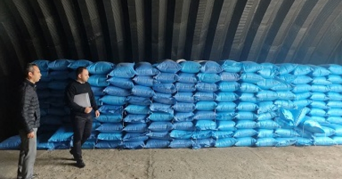 نظارت بر انبار کارگزاران کود شهرستان قره ضیاالدین توسط کارشناسان پایش شرکت خدمات حمایتی کشاورزی استان آذربایجان غربی