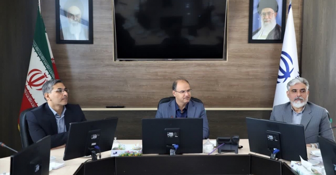 بررسی چالش‌های کشاورزی استان خراسان جنوبی در دیدار مدیران ارشد خانواده کشاورزی با معاون اقتصادی استاندار