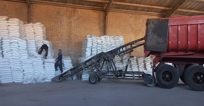 تامین وتوزیع 6300 تن کود فسفات در استان خوزستان