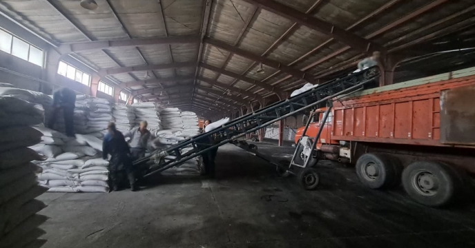 توزیع ۴۲۰ تن کود در بین کشاورزان شهرستان تبریز؛ تلاش برای افزایش تولیدات کشاورزی