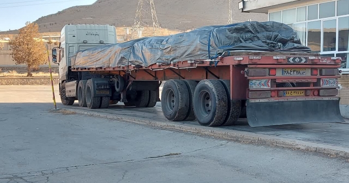 حرکت محموله کود اوره از مبدا لردگان به استان آذربایجان غربی