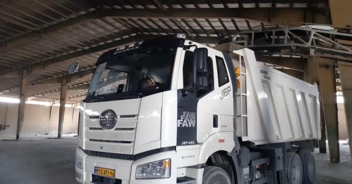 تامین و ارسال 55 تن کود کشاورزی فسفات برای کشاورزان شهرستان اسلام آبادغرب