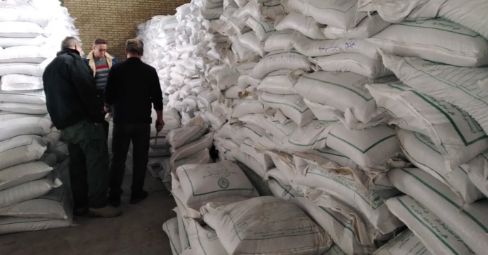 در انبار سازمانی فارس پارت ۱۱ کود سوپر فسفات ساده صنعت پژوهان لیان نمونه برداری شد