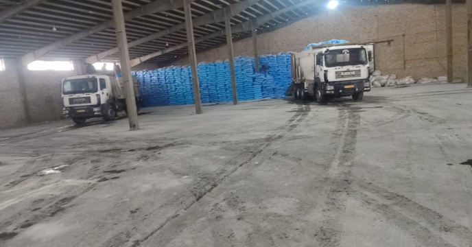 توزیع بیش از 300 تن نهاده کشاورزی با قیمت تنظیم‌شده در شهرستان میرآباد