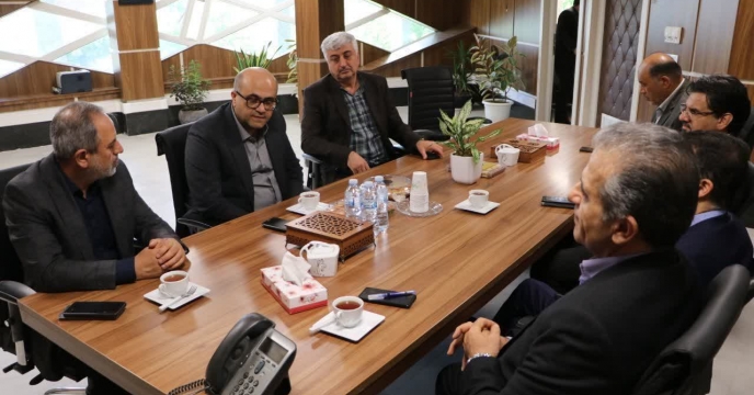 بررسی چالش های مکانیزاسیون کشاورزی در جلسه ای با حضور رئیس مرکز مکانیزاسیون کشاورزی استان قزوین