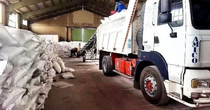 ذخیره سازی بیش از 2730 تن، انواع کود یارانه ای در انبار سازمانی شهرستان ارزوئیه در آذر ماه سال جاری 