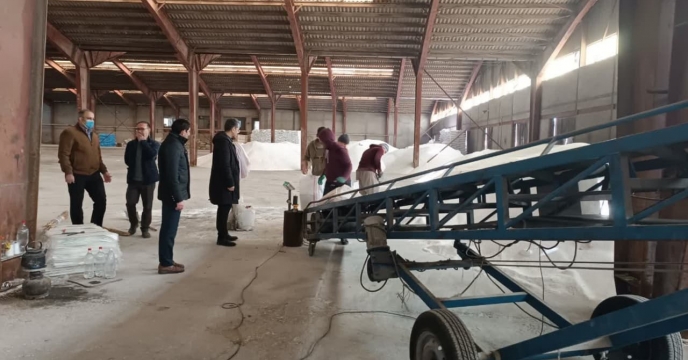 با صدور حواله الکترونیکی در یازده ماهه سال جاری ، 2 هزارو 926 تن  انواع کود کشاورزی  بدست کشاورزان شهرستان  گالیکش رسید