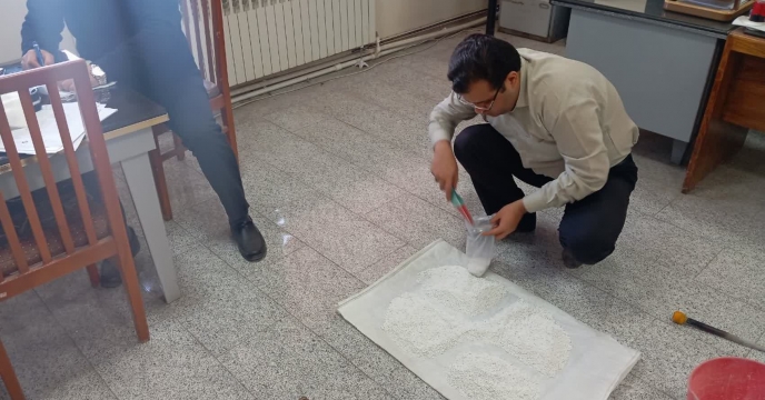 نمونه‌برداری از کود  سولفات پتاسیم تأمین شده از شرکت صنعت پتاس آسیا توسط شرکت خدمات حمایتی کشاورزی آذربایجان شرقی