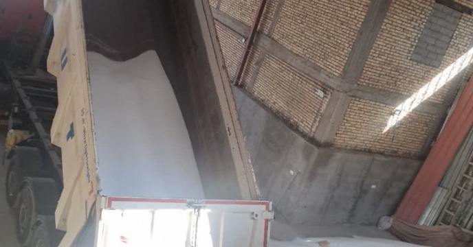 تامین و ارسال 100 تن کود کشاورزی اوره از پتروشیمی کرمانشاه به انبار کارگزار شهرستان دیواندره