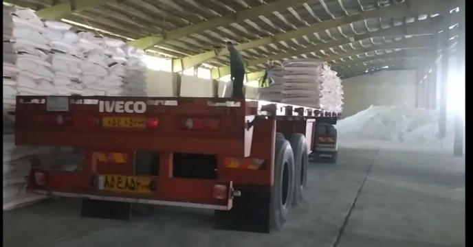 بیش از1515 تن کود کشاورزی در راستای حمایت وپشتیبانی از تولید در شهرستان اسدآباد توزیع شد