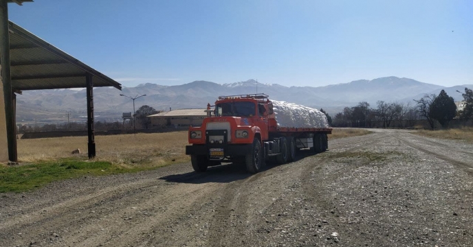 تامین و حمل 50 تن کود اوره به بخش ژاورود در شهرستان کامیاران