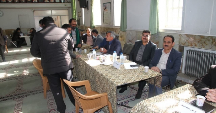 حضور مدیر شرکت خدمات حمایتی کشاورزی استان یزد در میز خدمت به مناسبت ایام الله دهه مبارک فجر