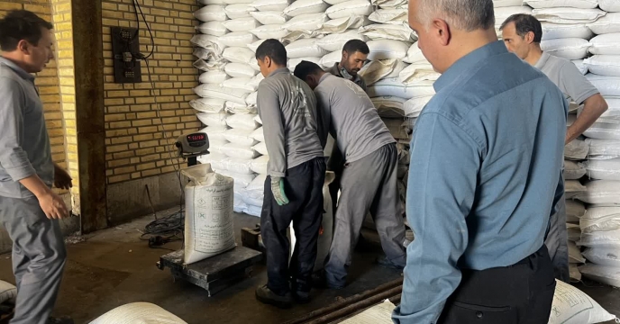 رصد فرآیند تولید و انتقال ۶۰۰ تن کود سولفات پتاسیم در جریان یک بازدید نظارتی توسط کارشناسان فنی شرکت خدمات حمایتی کشاورزی استان تهران