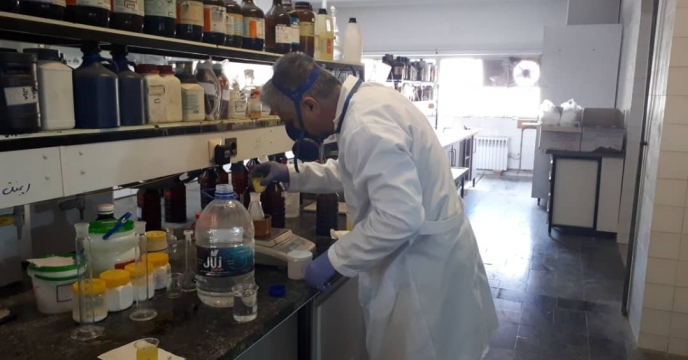ساخت نمونه آزمایشگاهی سم کلرپیریفوس درآزمایشگاه مجتمع شیمیائی آبیک
