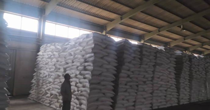 بازدید فنی از انبار سازمانی شهرک توحید بندرعباس و اطمینان از ذخایر کافی کود در استان هرمزگان