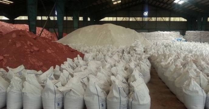 تامین و توزیع 355 تن کود برای دانه های روغنی در ساری