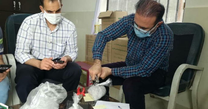 پایش، نظارت و نمونه برداری از مواد کودی توسط اکیپ نظارتی در محل انبار کارگزاری های شهرستان کردکوی گلستان