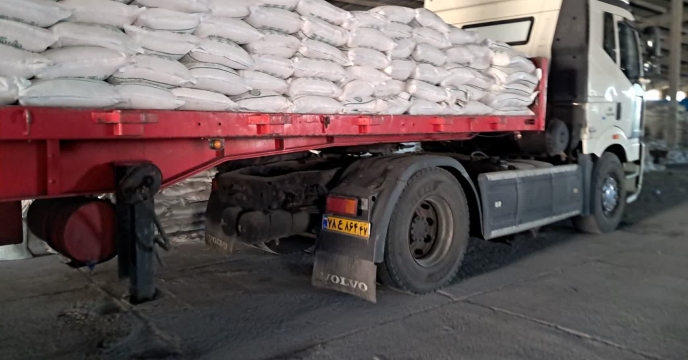  از تامین تا تحویل؛ توزیع بیش از ۴۰۰ تن کود یارانه‌ای در رفسنجان