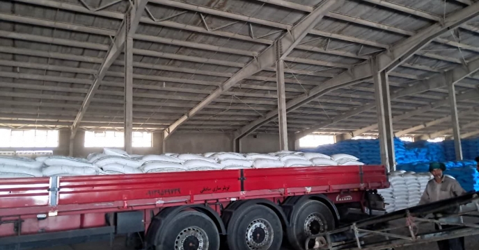 پایداری در توزیع نهاده‌های کشاورزی؛ بیش از ۱۹۰۰ تن کود یارانه‌ای به دست بهره‌برداران رسید