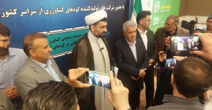حضور نائب رئیس کمیسیون کشاورزی در همایش بازاریابی کود استان همدان
