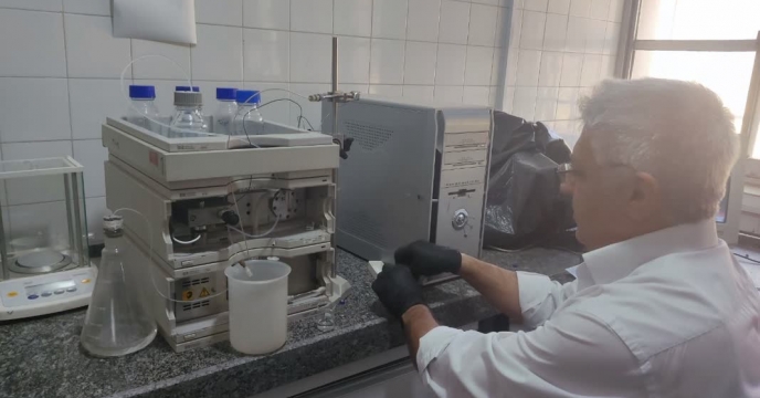 آزمایش  ماده موثره سم  گرانوله مجتمع شیمیایی آبیک