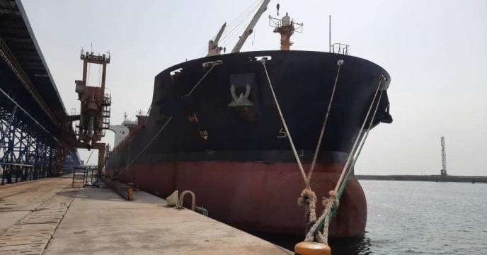 محموله راهبردی کود اوره از عسلویه به مقصد بندر امام (ره) در حال بارگیری می باشد. محموله راهبردی کود اوره از عسلویه به مقصد بندر امام (ره) در حال بارگیری می باشد.