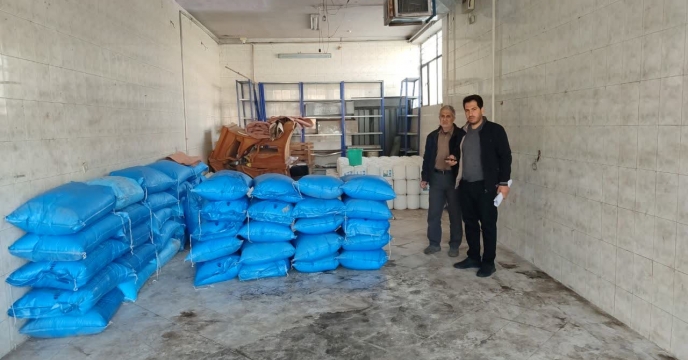 بازدید کارگروه پایش از انبار کارگزاری اتحادیه خمینی شهر و بررسی روند توزیع کود در شهرستان خمینی شهر، استان اصفهان 