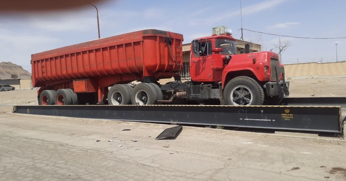 بازدید کارشناس معین از ماشین ها و تجهیزات کشاورزی شرکت خدمات حمایتی کشاورزی استان اصفهان