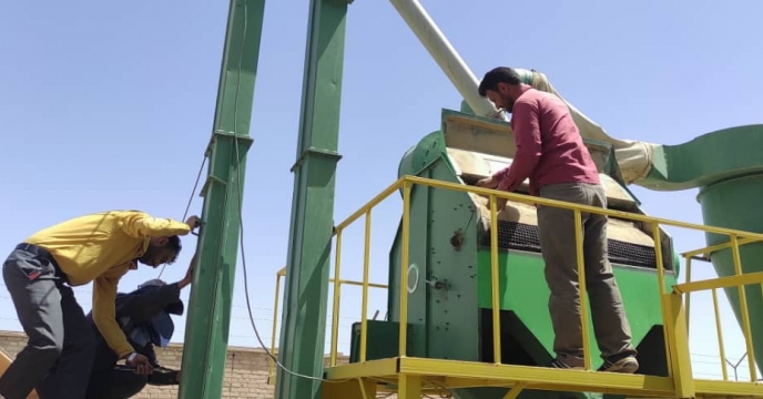 بررسی  تامین اعتبار سرویس، تعمیر و نگهداری دستگاه بوجاری بذر استان خراسان جنوبی انجام شد 