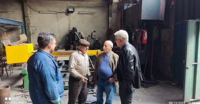 بازدید  معاون فنی شرکت خدمات حمایتی کشاورزی استان اصفهان از کارگاه تولید ادوات خاکورزی جم در استان 