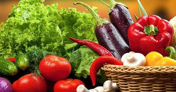 توزیع کود ازت و پتاس در باغات کیوی گیلان طی خرداد ماه سال 1404