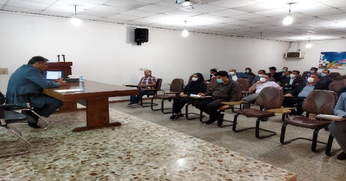 دومین جلسه توجیهی کشت قراردادی در محل شرکت خدمات حمایتی کشاورزی خوزستان
