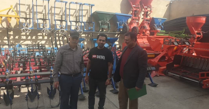 بازدید از شرکت تولید ادوات و ماشین های کشاورزی خمسه توسط نماینده شرکت خدمات حمایتی کشاورزی استان خراسان رضوی