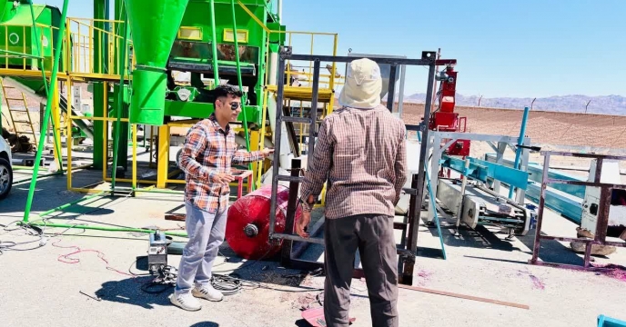نصب و راه اندازی دستگاه کیسه پر کن اتوماتیک و سم زن دیسکی در انبار مرکزی شرکت خدمات حمایتی کشاورزی استان خراسان جنوبی